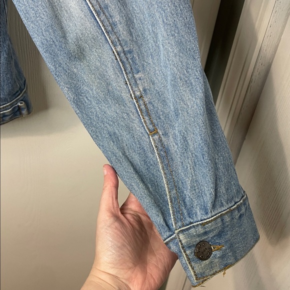 Vintage Disney Embroidered Mickey Mouse & Friends Light Denim Jacket Sz L 90s - Picture 8 of 11